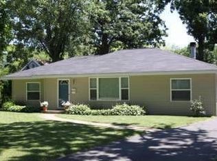 639 N Lake St, Grayslake, IL 60030