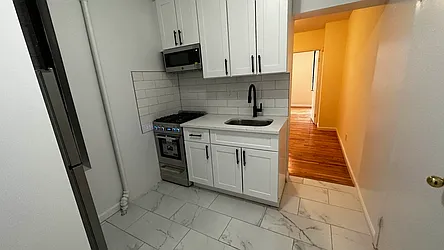 Rented by HOLTON REAL ESTATE INC.