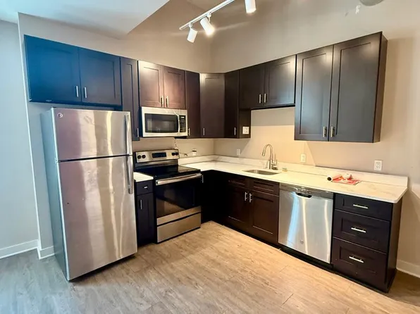 The Bungalow, 124-128 W Union Blvd #214, Bethlehem, PA 18018