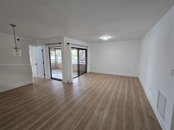 4th image of 20145 NE 3rd Ct APT 12