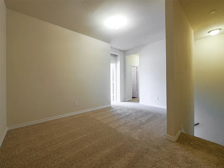 5409 Dolores Pl — Photo 17