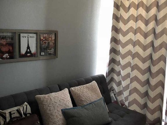 5th image of 1125 Tivoli Ln Unit 112