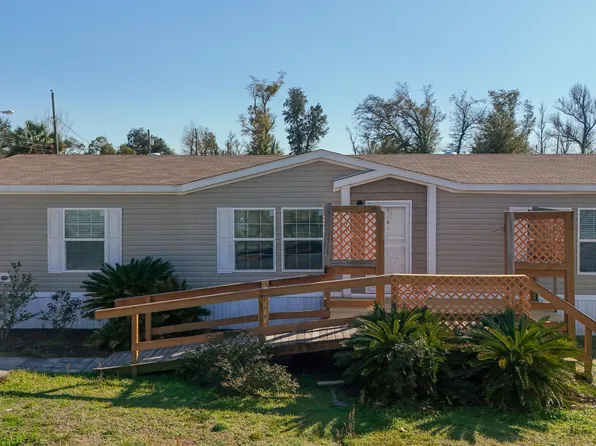 4912 Lake Dr, Panama City, FL 32404