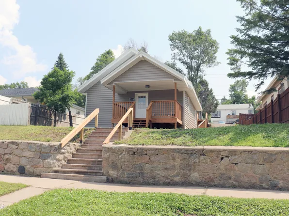 508 6th Ave NW, Mandan, ND 58554