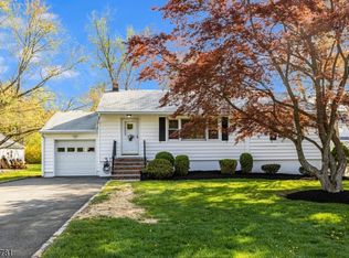 94 Parsippany Rd, Whippany, NJ 07981