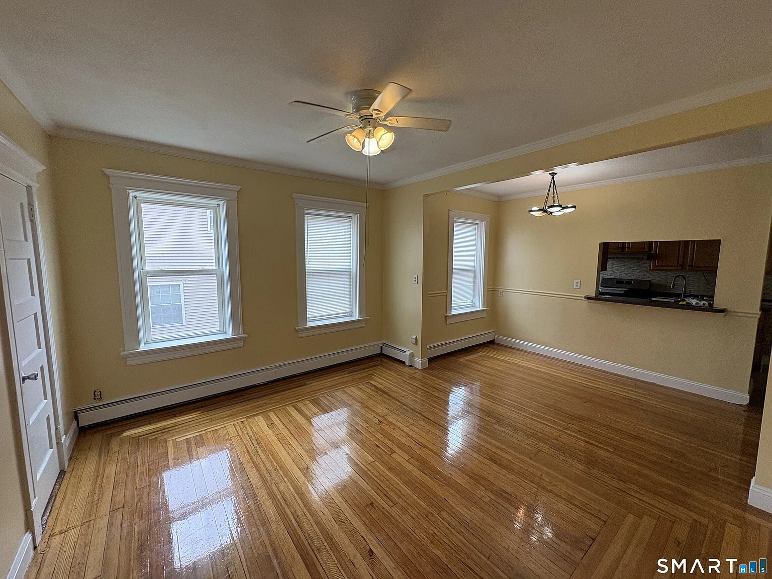 3 bed, 1.0 bath, 1232 sqft, $2,000 — Photo 4