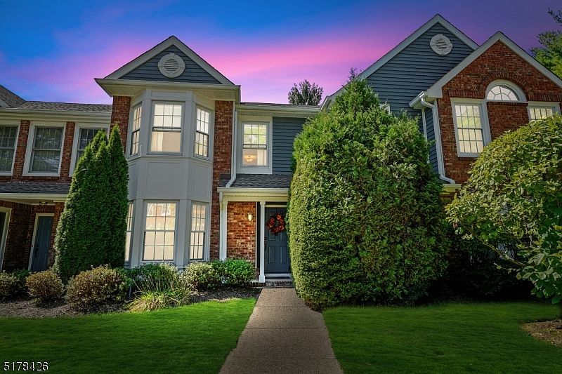 1st image of 68 Laurelwood Ct #68