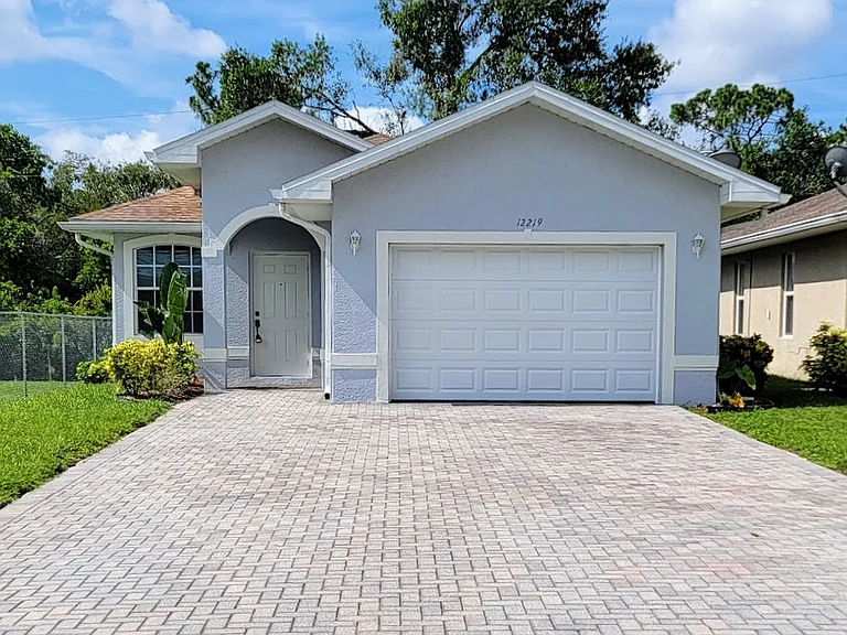 12219 De Moya Dr — Photo 17