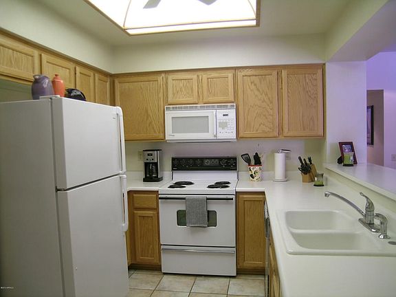 4th image of 18623 N 136th Dr