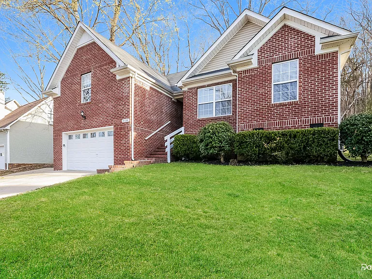 112 McKinley Dr — Photo 3