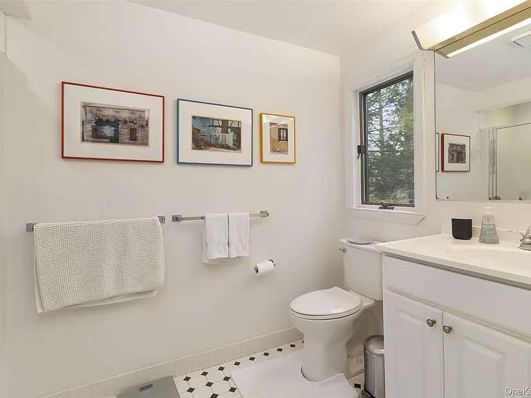 49 Twin Lakes Rd — Photo 15