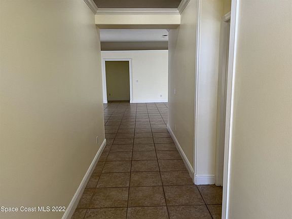 3rd image of 3395 Royal Oak Dr