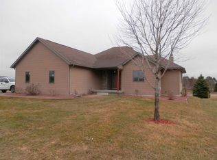 109 Pine Ridge Ct, Marion, WI 54950
