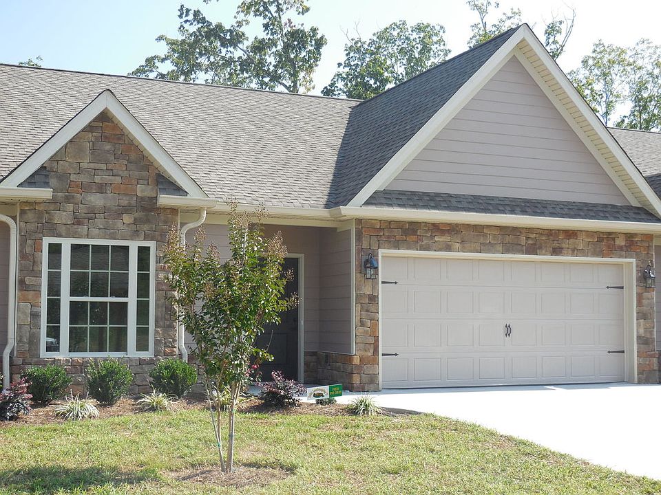 1st image of 409 Coldwater Dr #409