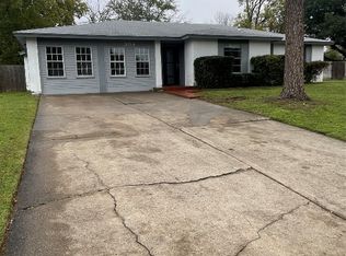 304 Asbury Cir, Euless, TX 76039