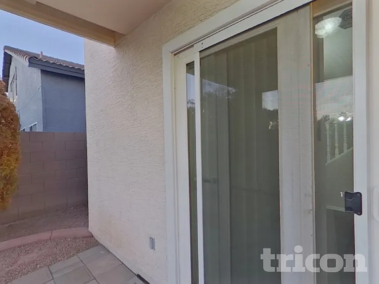 16036 N 11th Ave #1050 — Photo 17
