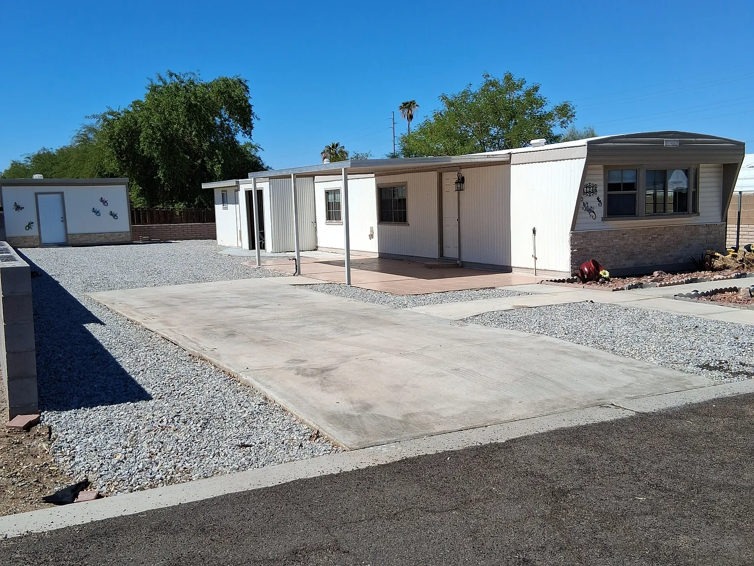 2 bed, 798 sqft, $1,250 — Photo 2