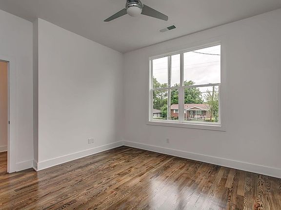 4th image of 11 N Hill St