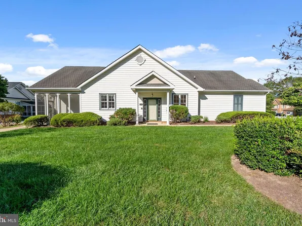 923 Hickory Cir, La Plata, MD 20646