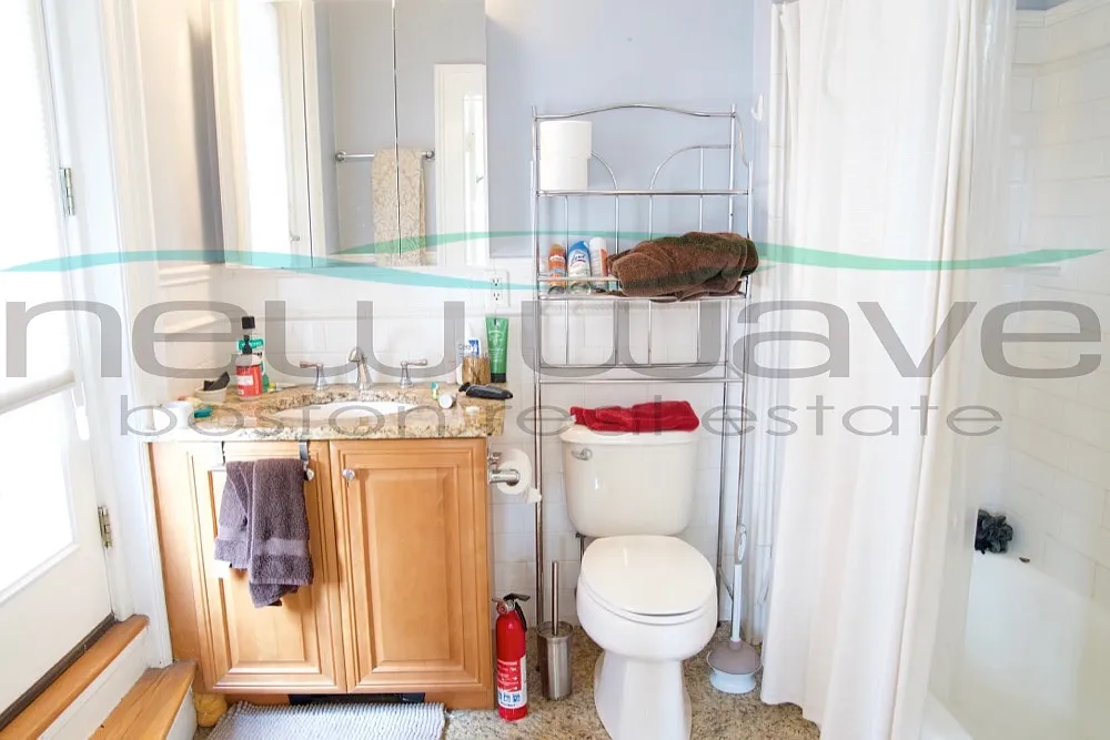 1 bed, 999 sqft, $3,200 — Photo 4