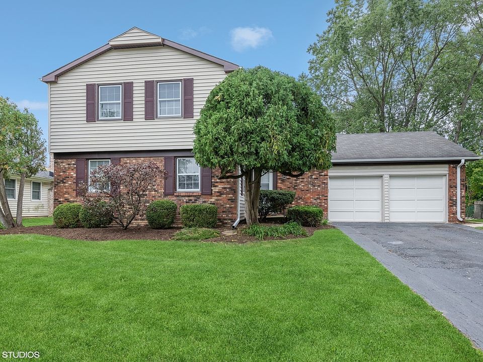 1st image of 851 Silver Rock Ln