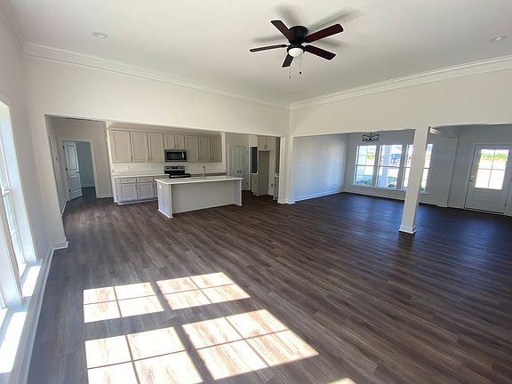 2nd image of 120 Chapel Ct