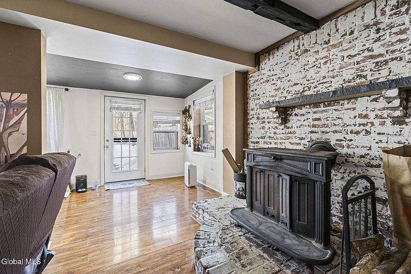 4th image of 4 Valleyview Avenue