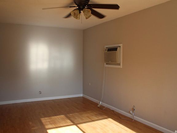 2nd image of 457 N 5th Ave