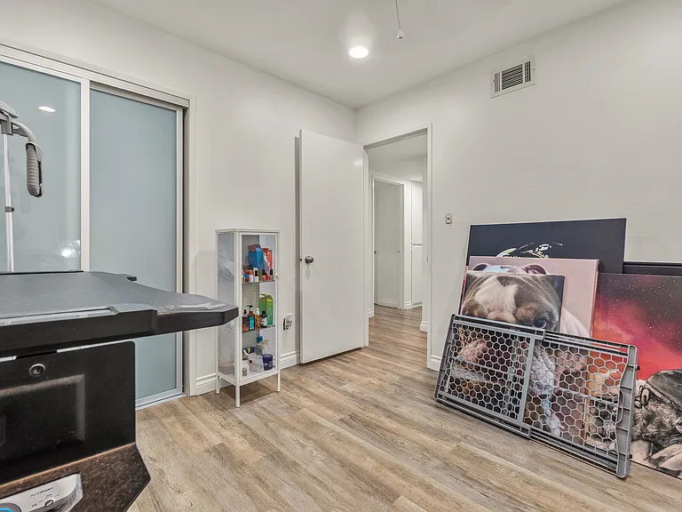 15634 Wharff Ln — Photo 19