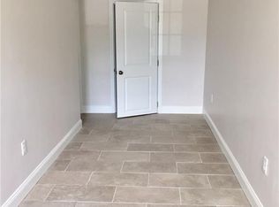 96 Valleybrook Dr, East Providence, RI 02914