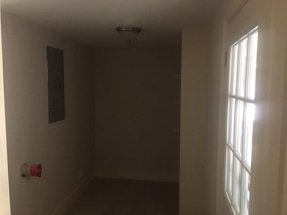 5th image of 1394 Bonnie Dr