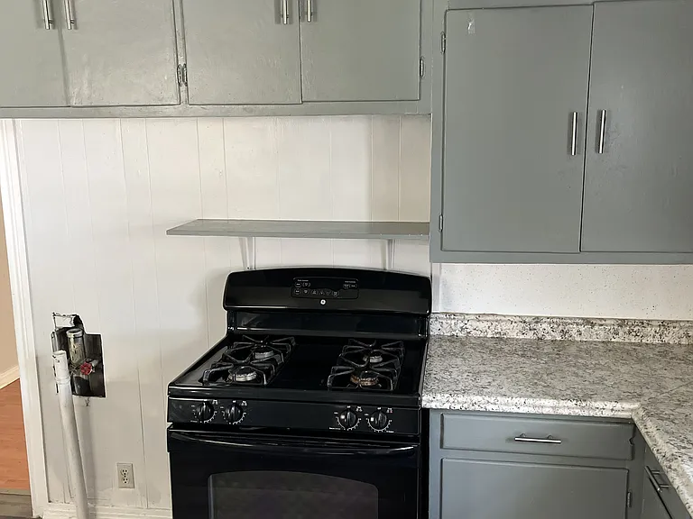 213 Wade St — Photo 13
