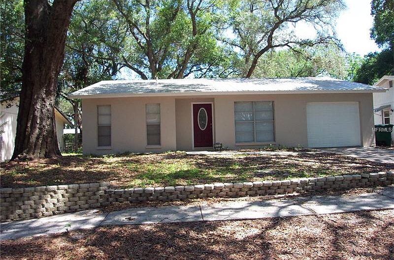 1st image of 9722 Hidden Oaks Cir