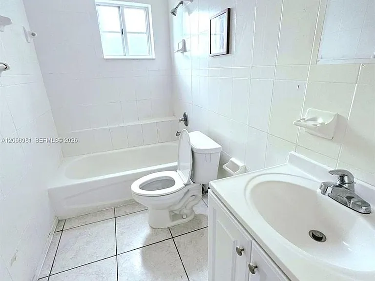 328 NW 12th Ave #12 — Photo 14