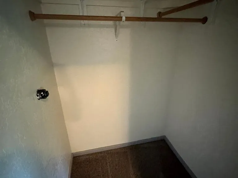 1574 Jefferson St — Photo 19