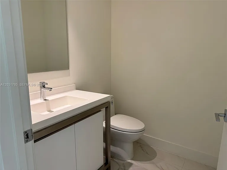 2000 Metropica Way #303 — Photo 11