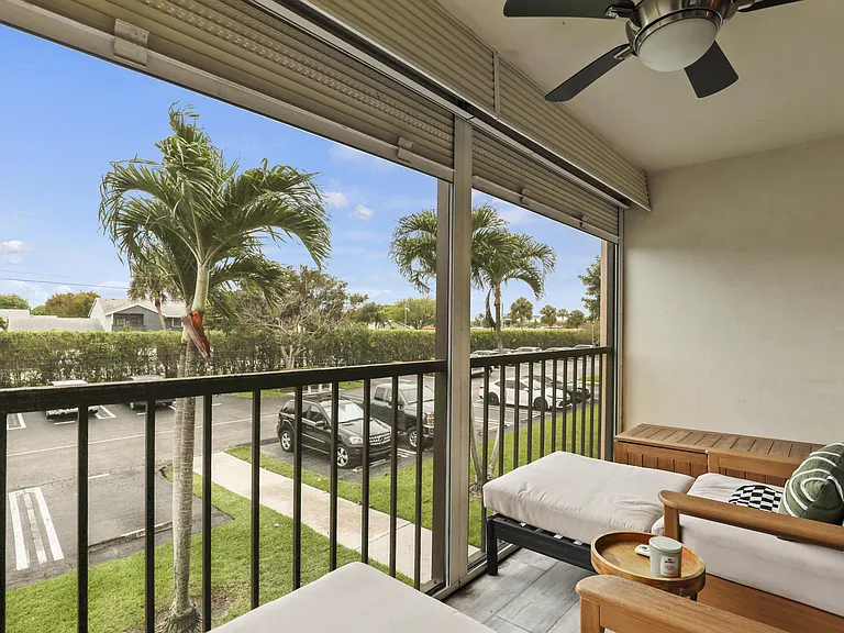 629 Sea Pine Way #D2 — Photo 21