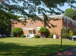 16 Mill Plain Rd #B101, Branford, CT 06405