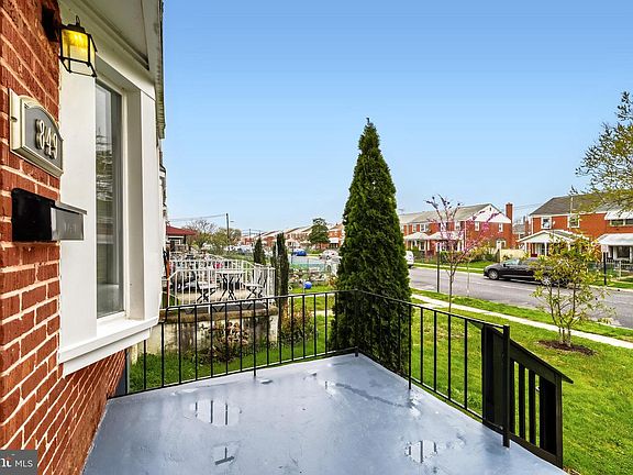 3rd image of 849 Arncliffe Rd