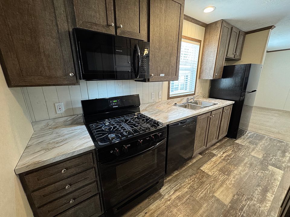 1st image of 123 Elm Ave #123