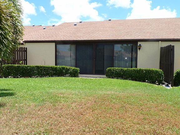 5th image of 817 Sky Pine Way APT B