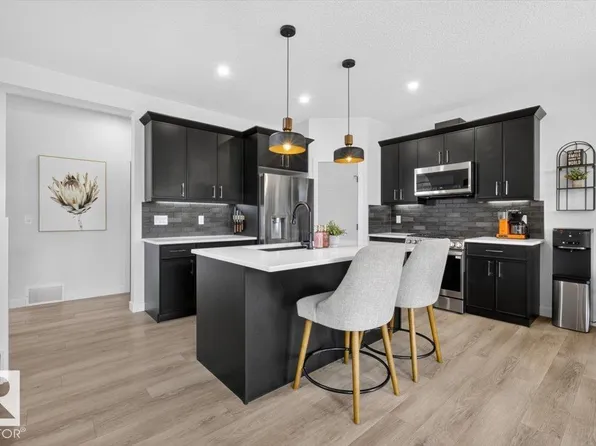 24 Maple Rdg, Sturgeon County, AB T0A 1N4