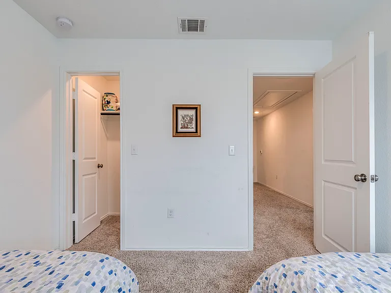 7117 Dancing Wind Ln — Photo 3