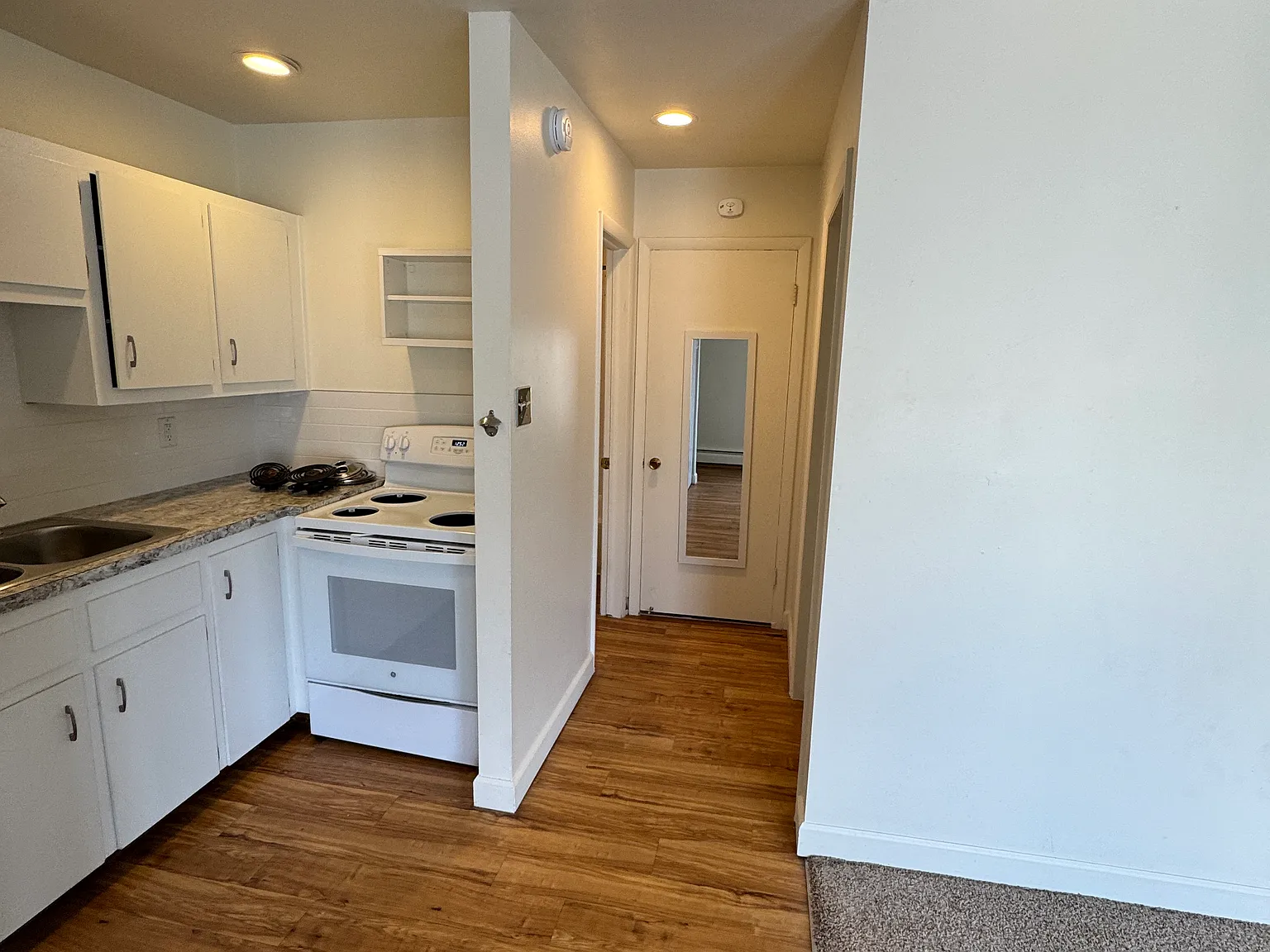 1 bed, 547 sqft, $1,400 — Photo 4