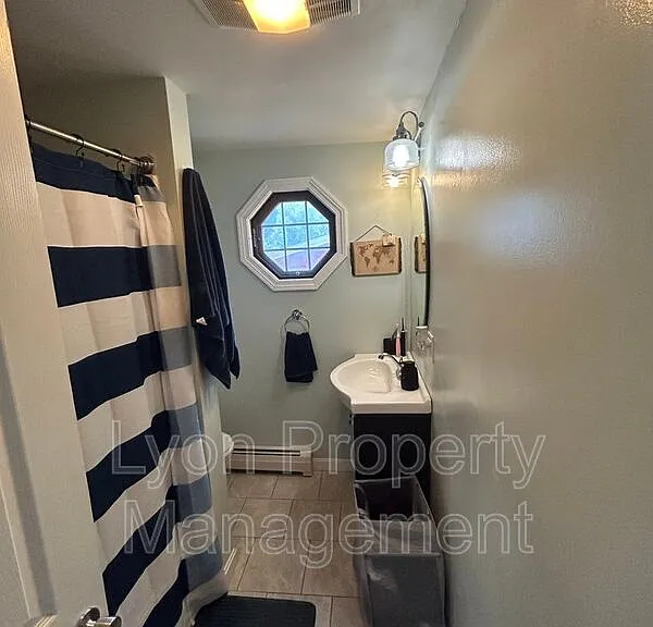136 Aborn Ave — Photo 3