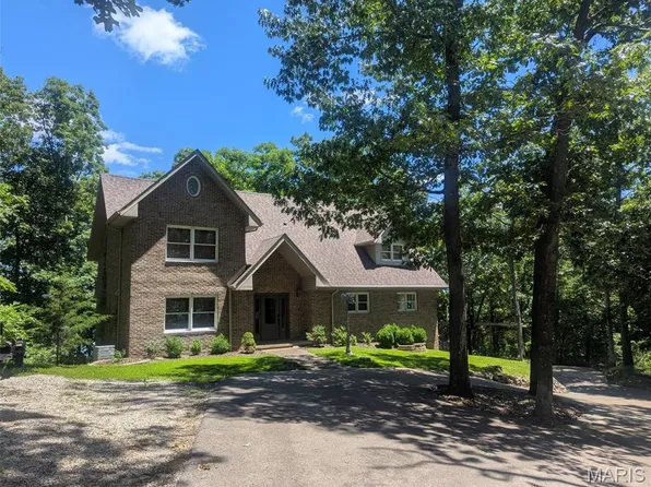 130 Arrowhead Ln, Litchfield, IL 62056