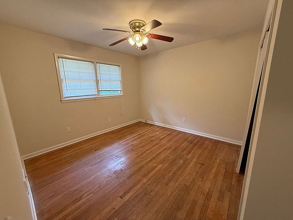4th image of 363 Morton Ave