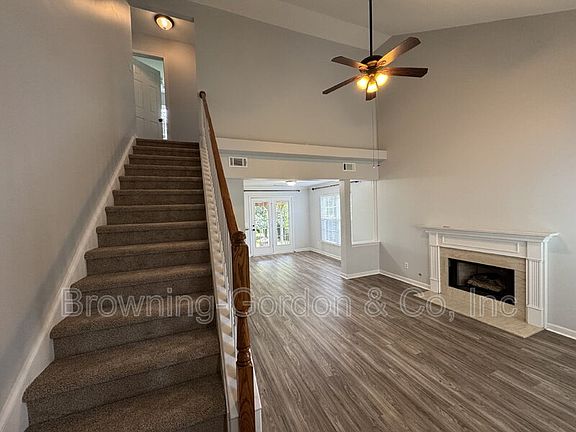 5th image of 212 Claybrook Ln