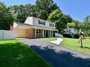8815 Side Saddle Rd, Springfield, VA 22152