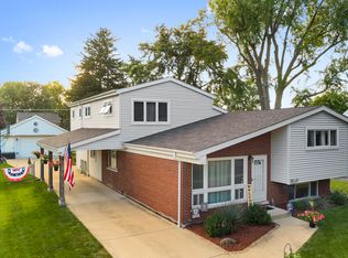 914 S Lombard Ave, Lombard, IL 60148